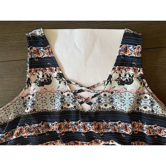 Colorful Romper w/ Ruffle - Picture 2 of 6